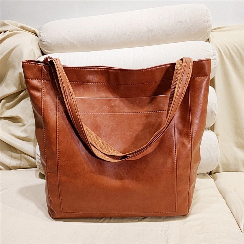 Laeticia™ I Women's leather bag with compartments
